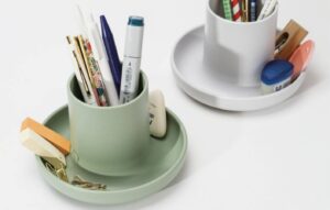 Read more about the article Neat desk, with Upside DownMushroom Tray